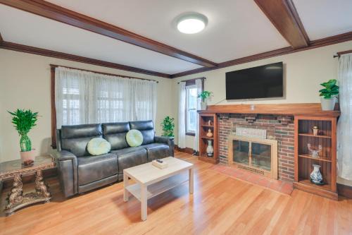 Belmont Casa | Belmont Home Less Than 3 Mi to Harvard Square!