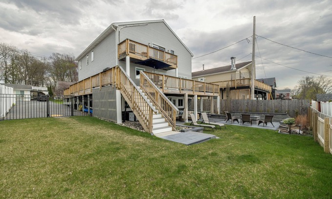 Saratoga Springs Casa | Belmont Ready- Spacious 6-Bedroom-Saratoga Track-Lake View Rental, WiFi, AC