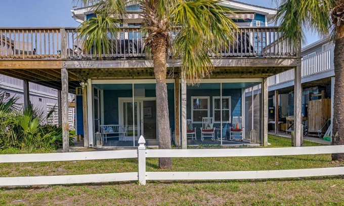 Garden City Apartamento | Below Deck Beach House Walk to the Ocean!