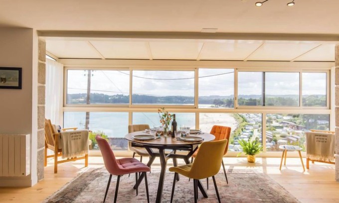 Locquirec Casa | Belvédère sur la Mer by Interhome