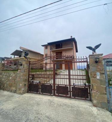 Ishem Casa | Belvedere House