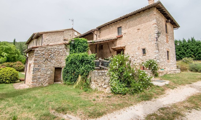 Massa Martana Casa | Casa de vacaciones pintoresca en Massa Martana con piscina privada