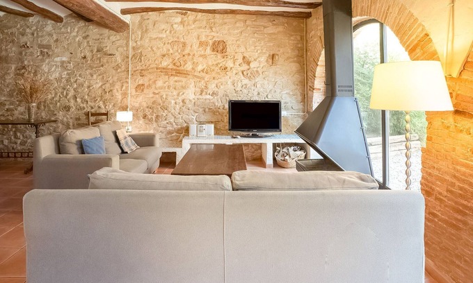 Pira Cabaña | Preciosa casa de campo en Pira Catalunya con jardín privado
