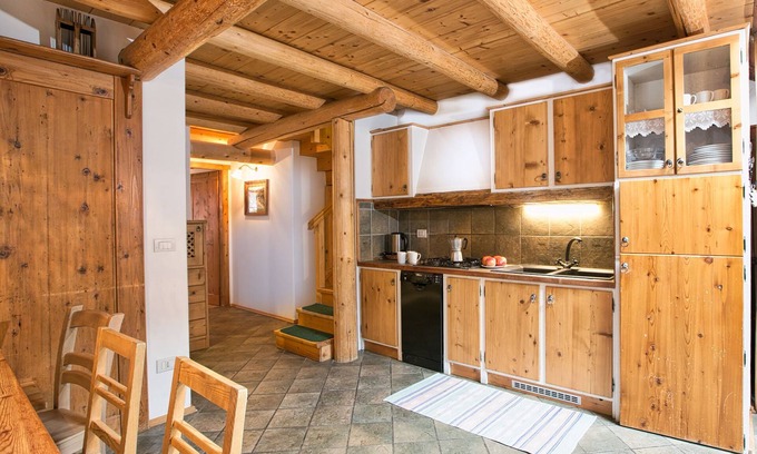 Bellamonte Apartamento | Casa de Cuento de Hadas en Bellamonte Italia con Jacuzzi