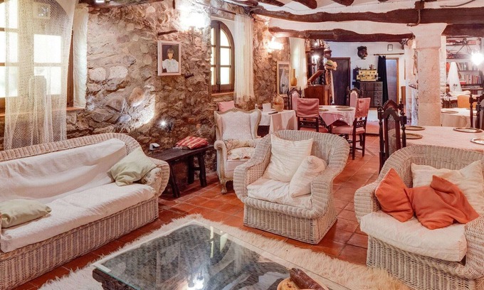 Tolva Casa | Preciosa casa rural en zona Mont Rebei