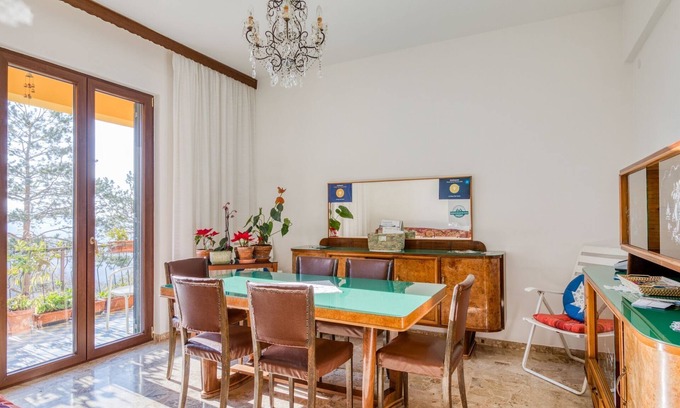 Erli Casa | Pintoresca casa de vacaciones en Erli con balcón