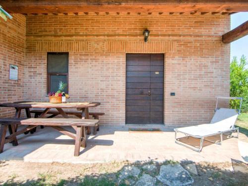 Castiglione del Lago Casa | Belvilla by OYO Large Farmhouse with Pool