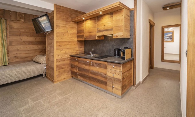 Sauze d'Oulx Chalet De Esquí | Moderno piso en Sauze D'Oulx con jardín vallado