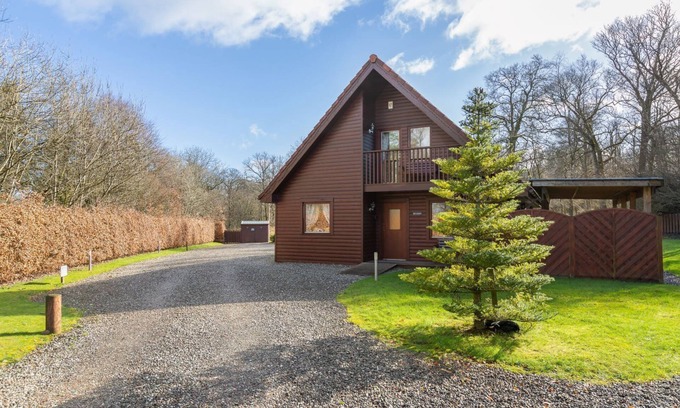 Drymen Cabaña | Ben Lomond Five Star Superlodge with hot tub and sauna