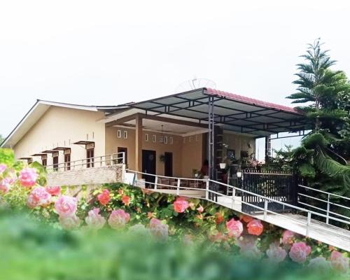 Ambarita Casa | Benatsya Homestay