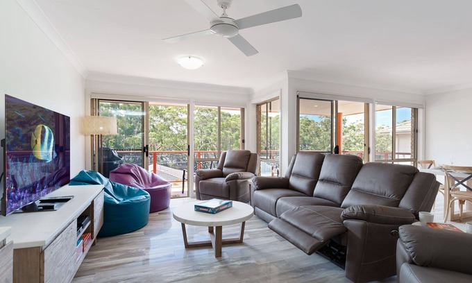 Corlette Casa | Benny's At The Bay: the perfect place to stay!