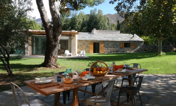 Barbaggio Villa | Bergerie contemporáneo 225m2, 4 dormitorios, 3 baños, wifi, piscina climatizada