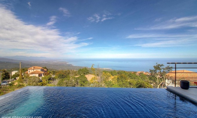 Sari-Solenzara Villa | Bergerie, Panoramic sea view, Heated pool, Gr20 access
