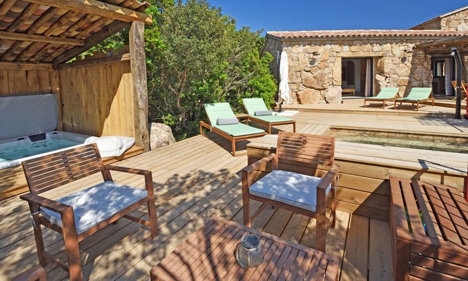 Pinarellu Casa | BERGERIE STONE HOUSE - HEATED PRIVATE SWIMMING POOL IN Piattata