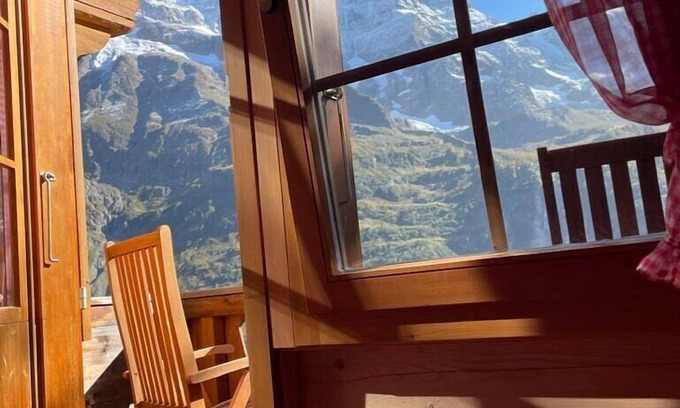 Gimmelwald Casa | Berggasthaus Tschingelhorn - only accessible on foot (2 hour hike)