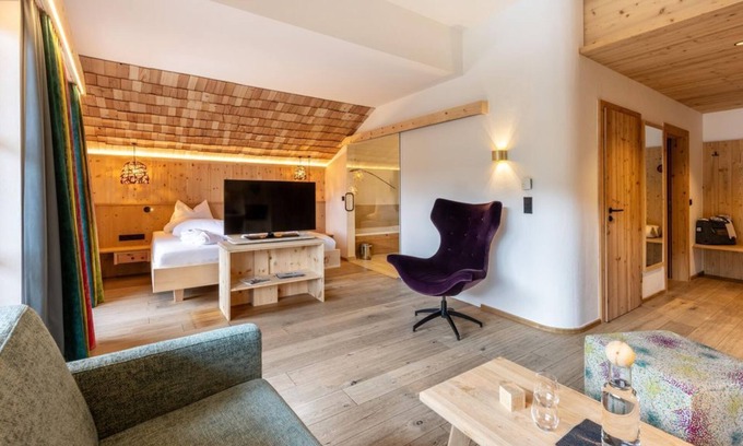 Haus Casa | "Bergquell" suite, separate WC and bath/shower (4-6 n.) - Nature and wellness hotel