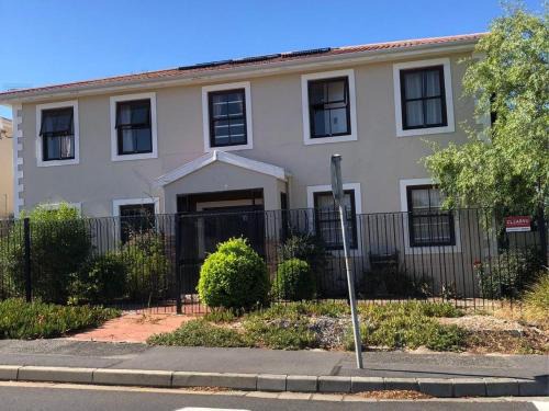 Eikenbosch Casa | Bergsig Casa Guest House