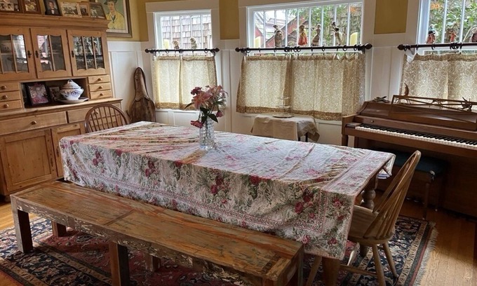 South Berkeley Casa | Berkeley home with cottage & hot tub, near UC & SF