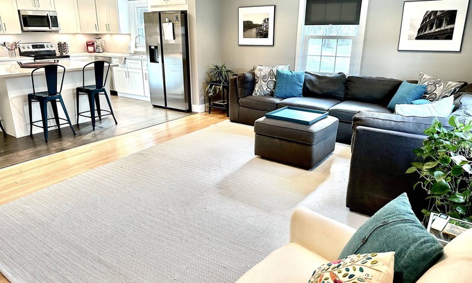 Housatonic Casa | Berkshire Summer Retreat - 3 bed/2 bath