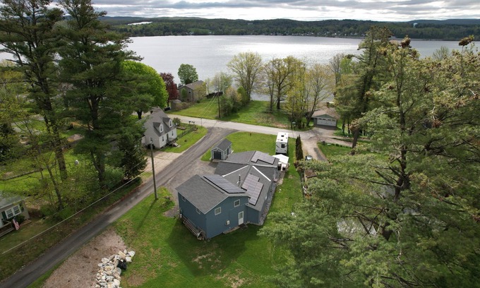 Pittsfield Casa | Berkshires Lake View, Hot Tub, Large Open Great Room, Lrg Kitchen