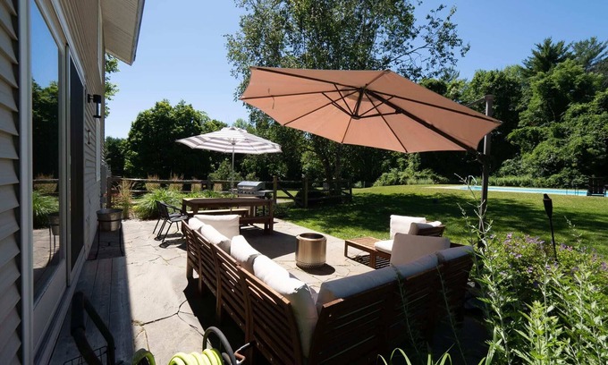 Great Barrington Casa | Berkshires Tranquil Retreat With Pool