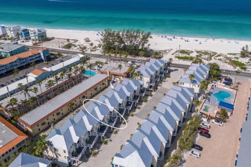 Bradenton Beach Casa | Bermuda Bay Club 1427 townhouse
