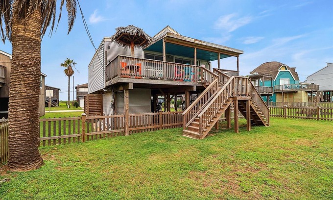 Bermuda Beach Casa | Bermuda Bungalow | Steps from the Sand!