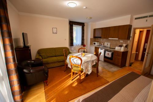 Bukfurdo Apartamento | Bernadett Villa Apartman 3