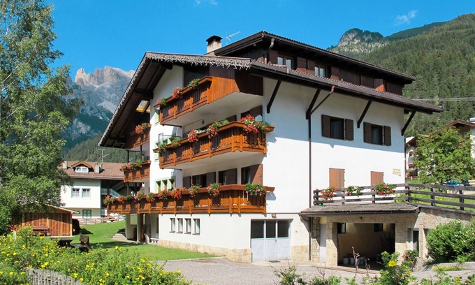Campestrin Apartamento | Bernard by Interhome