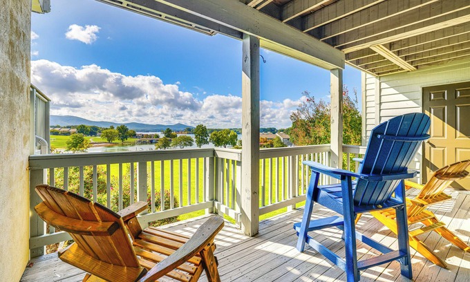 North Shore Condominio | Bernard's Landing Condo - Includes Linens!