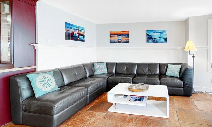 Oceanside Apartamento | Berni's Ocean View Castle - Home Sweet Homestead