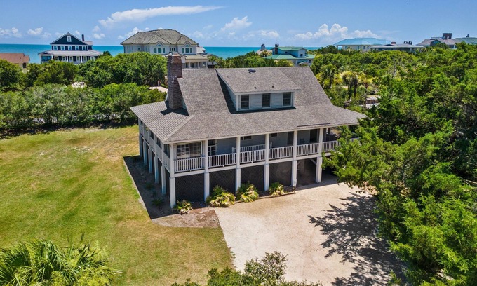 Debordieu Colony Casa | Berry Restful in DeBordieu Colony, Steps from the Beach Walkway.