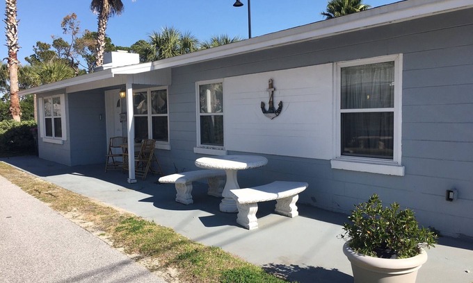 Panama City Beach Casa | "Bertie’s Beach Bungalow" pasos del Golfo, acceso pavimentado. EXCELENTE PARA FAMILIAS