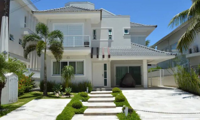 Vista Linda Casa | BERTIOGA BEAUTIFUL BEACH HOUSE HANGA ROA GATED COMMUNITY ON THE NORTH COAST
