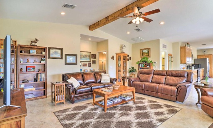 Oatmeal Casa | Bertram Ranch Property with Patio and Gas Grill!