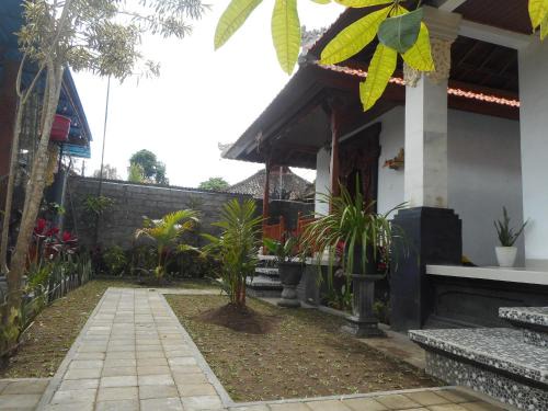 Sei Pinang Casa | Besakih Bonny Homestay