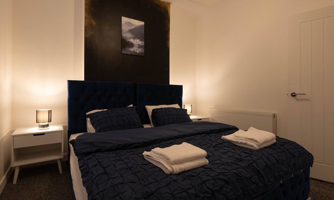 Burslem Casa | Bespoke 2-Bed House in Stoke-on-Trent