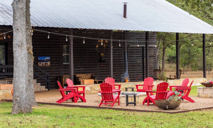 Ledbetter Casa | Round Top Royale | Country Round Top Retreat | Secluded + Fire Pit