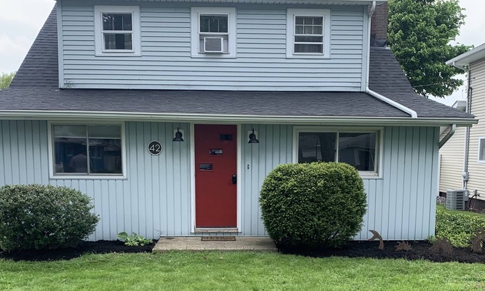 Conneaut Casa | Bessie's Nest- Tranquil Home Close to Public Beach