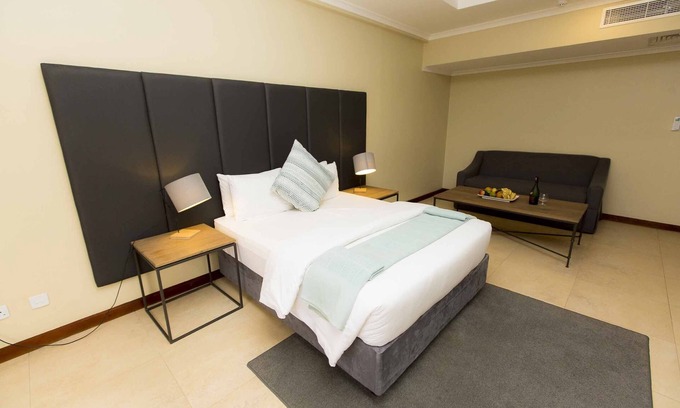 Dar es Salaam Apartamento | Best Accessible Modern Room!