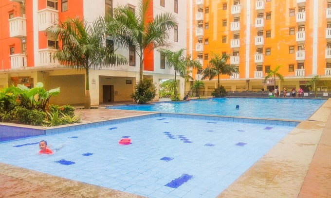 Pekayon Jaya Apartamento | Best and Brand New 2BR Kemang View Apartment