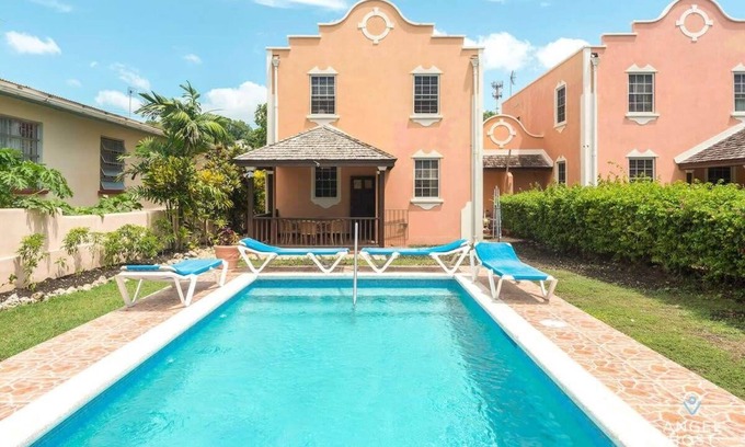 Gall Hill Casa | Best for Groups Townhome w/ Pool & Walk to Beach