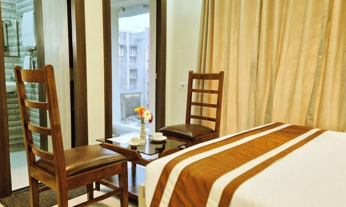 Bhowanipore Hotel | Best Inn By BookMeriHotel