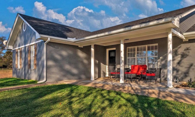 Mead Casa | Best kitchen in Texoma! New! Playroom!