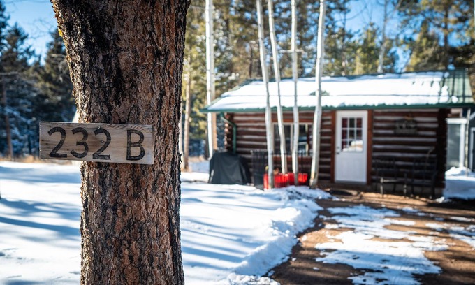 Divide Casa | Best L'il Bunkhouse on 40 Wooded Acres