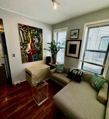 Union City Apartamento | BEST LOCATION FOR NYC VISITORS 2 BEDROOMS SUBWAY 20 STEPS AWAy BEST OPPORTUNITY EVER