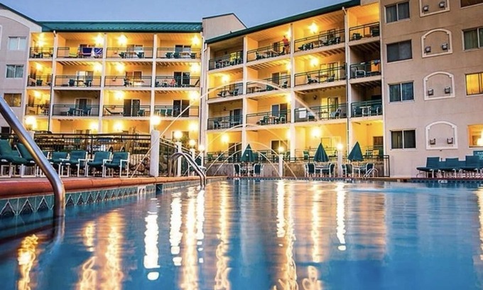 Lake Geneva Condominio | Best Location in Lake Geneva, walk to downtown!
