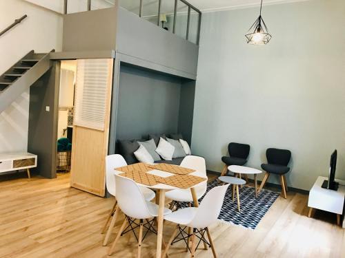 Dobree-Bon Port Apartamento | Best location near Place Graslin, elephant - up to 4 people - City Nantes