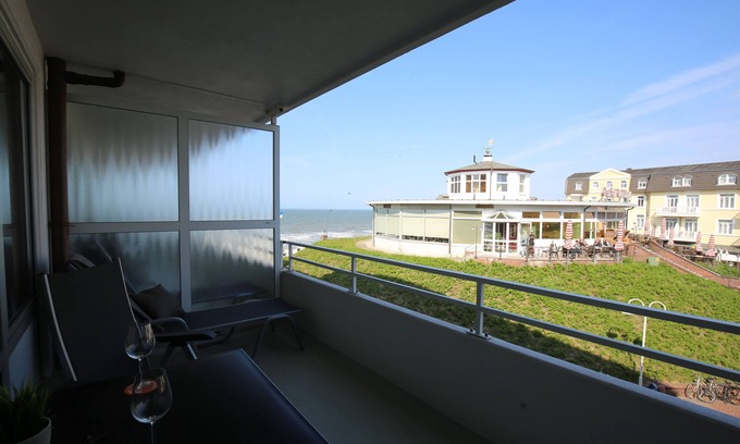 Wangerooge Apartamento | Bestlage en Wangerooge con vistas al mar, nuevo en 2016, balcón, equipo de primera