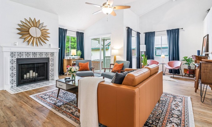 Milwood Casa | Best of ATX: Austin FC, The Domain, Live Music | Remote Workstays Welcome | Fall Getaway